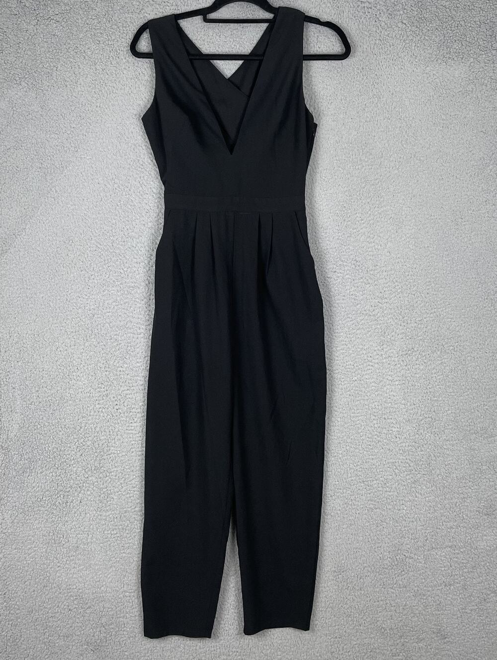 Lovers + Friends Jumpsuit Womens Small Black Sleeveless V Neck Pleated Backless